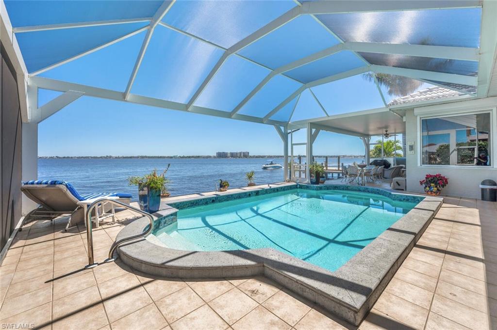 YACHT CLUB - Residential