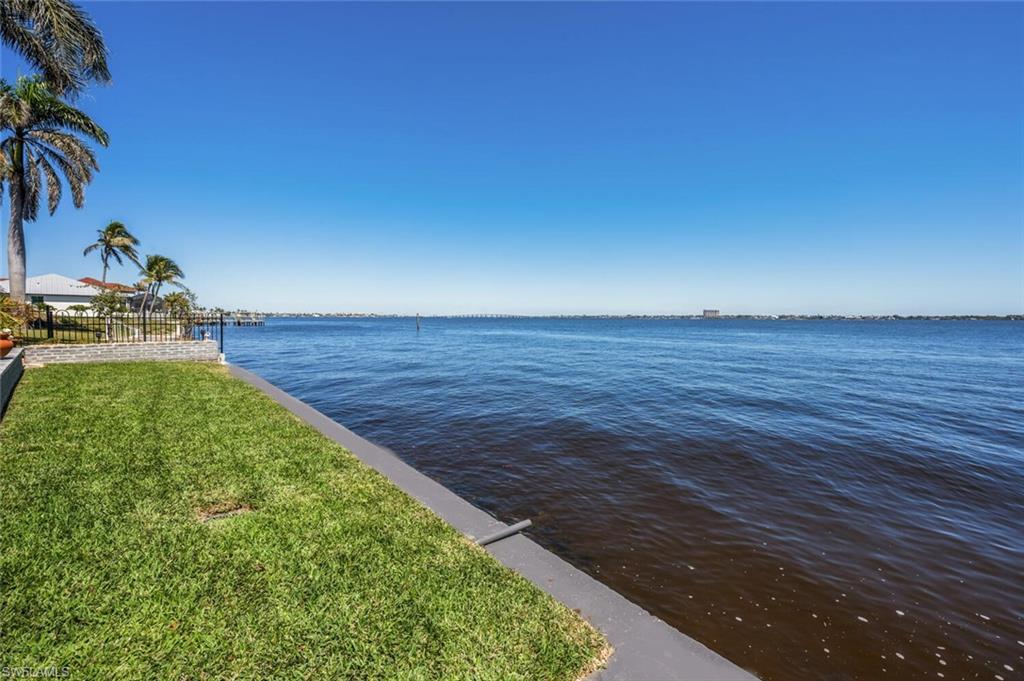 YACHT CLUB - Residential