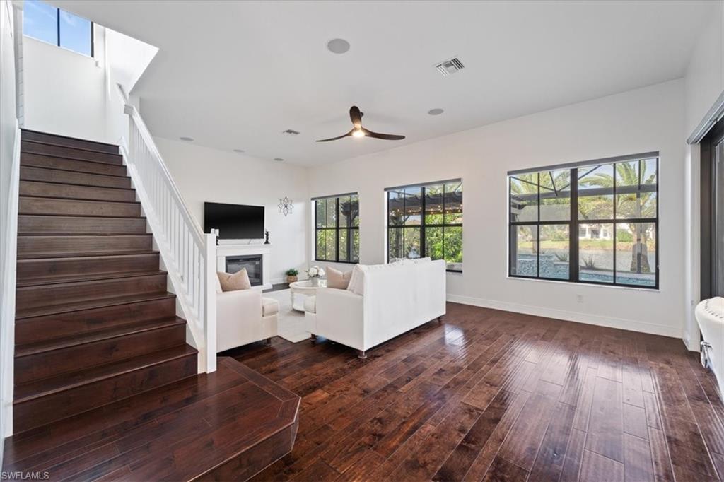 MAPLE RIDGE - Residential