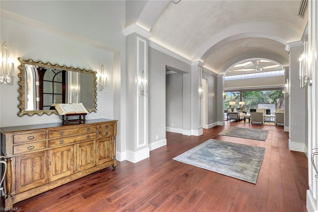 BAY WOODS - Residential