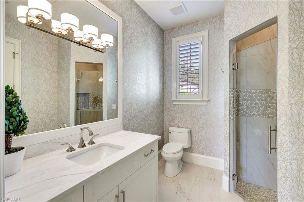 BAY WOODS - Residential