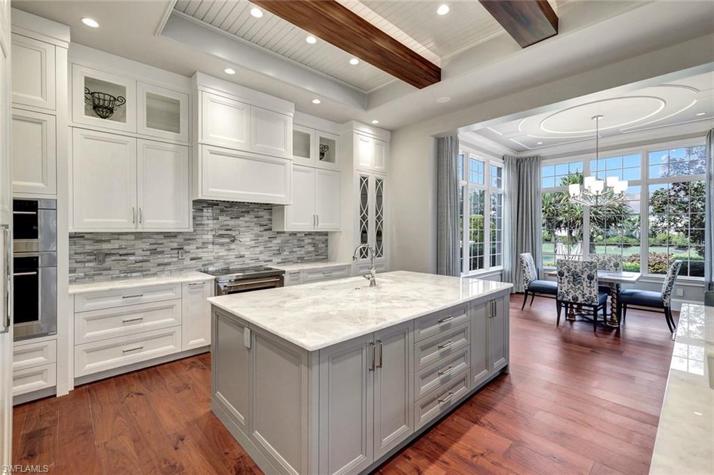 BAY WOODS - Residential