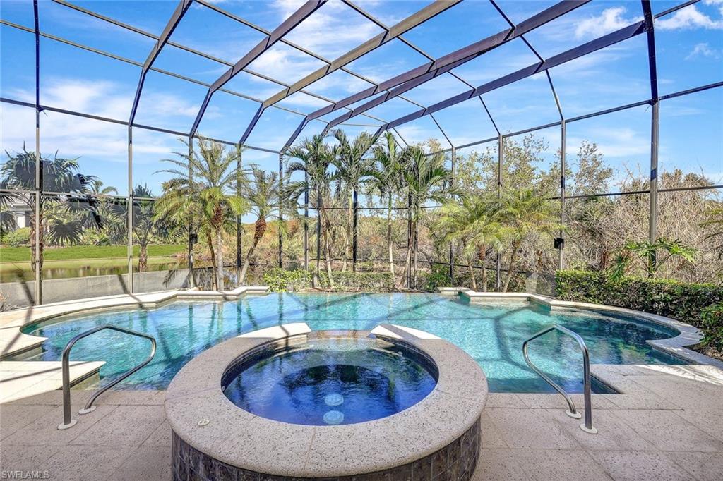 BAY WOODS - Residential