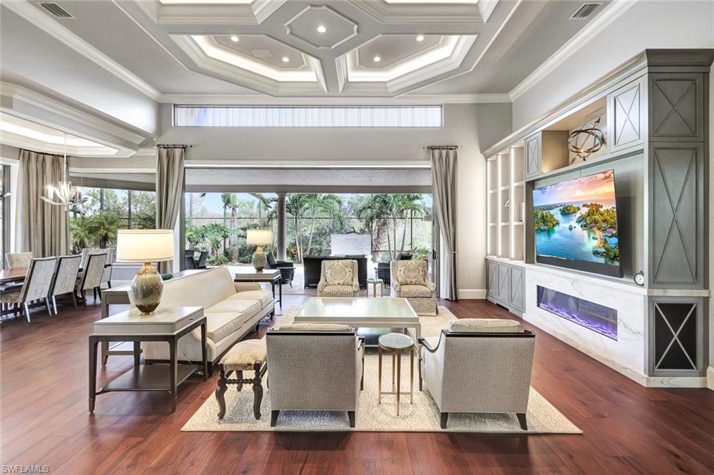 BAY WOODS - Residential