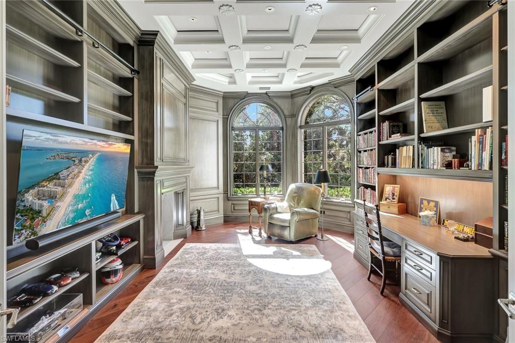 BAY WOODS - Residential