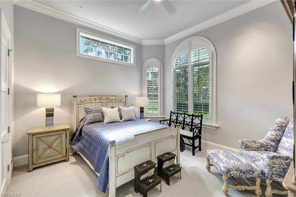 BAY WOODS - Residential