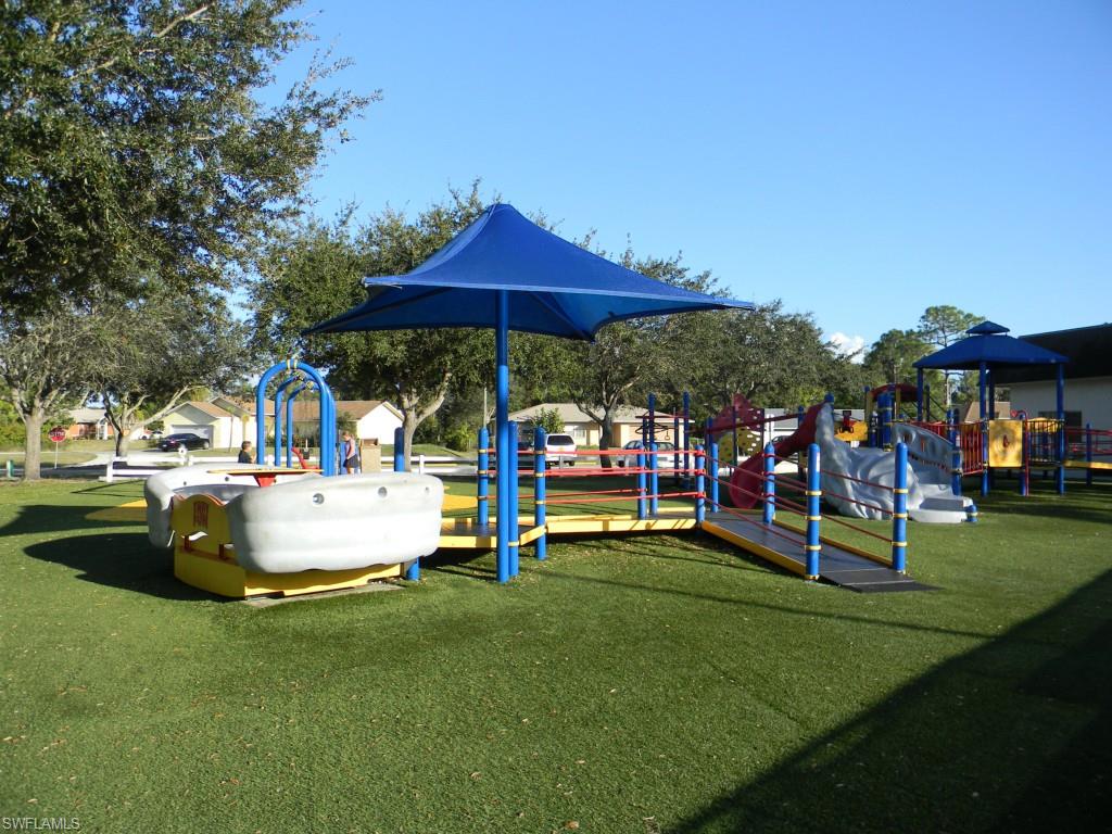 SAN CARLOS PARK - Residential