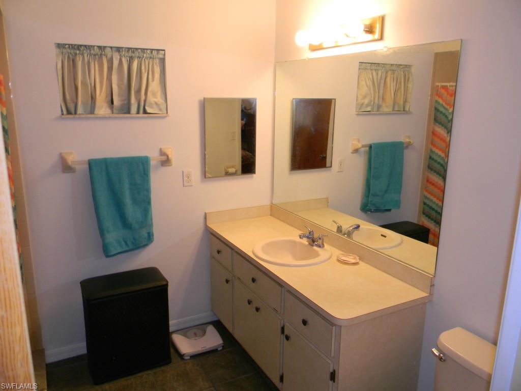 SAN CARLOS PARK - Residential