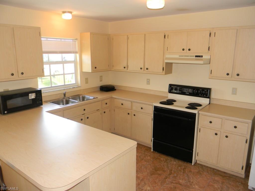 SAN CARLOS PARK - Residential