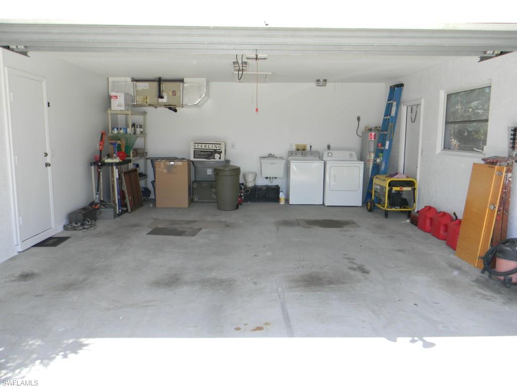 SAN CARLOS PARK - Residential