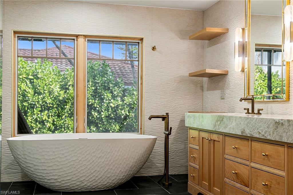 MARCO BEACH - Residential