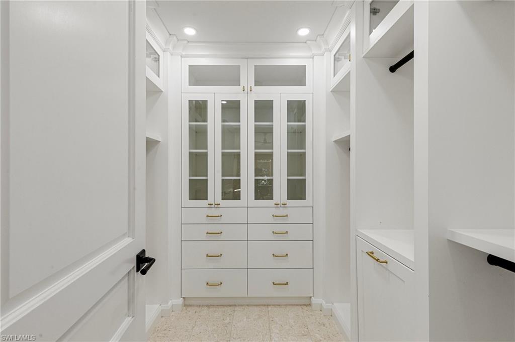 MARCO BEACH - Residential