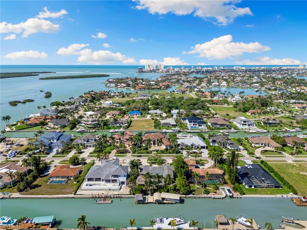 MARCO BEACH - Residential