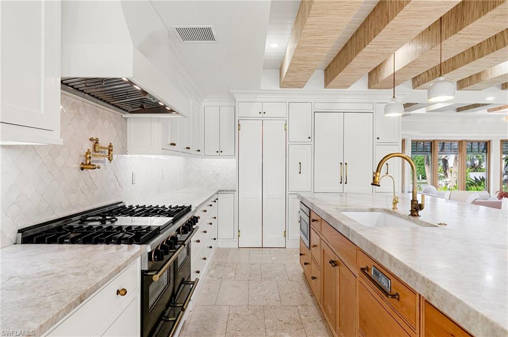 MARCO BEACH - Residential