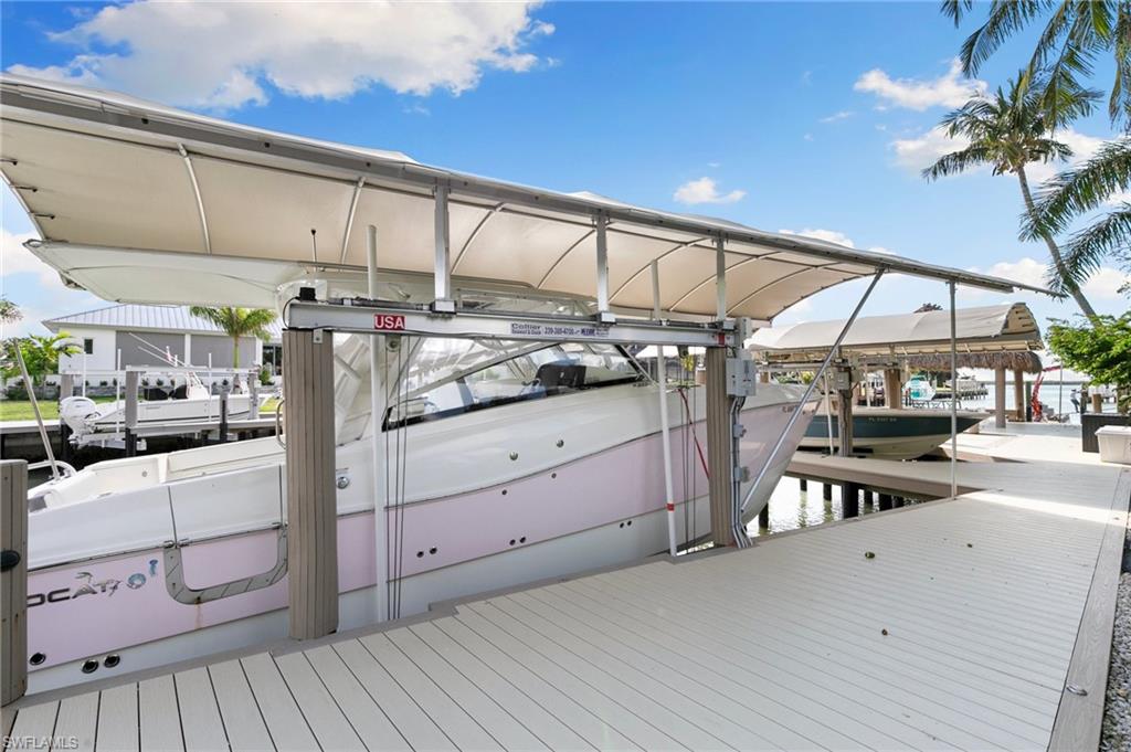 MARCO BEACH - Residential