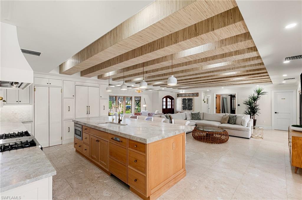 MARCO BEACH - Residential