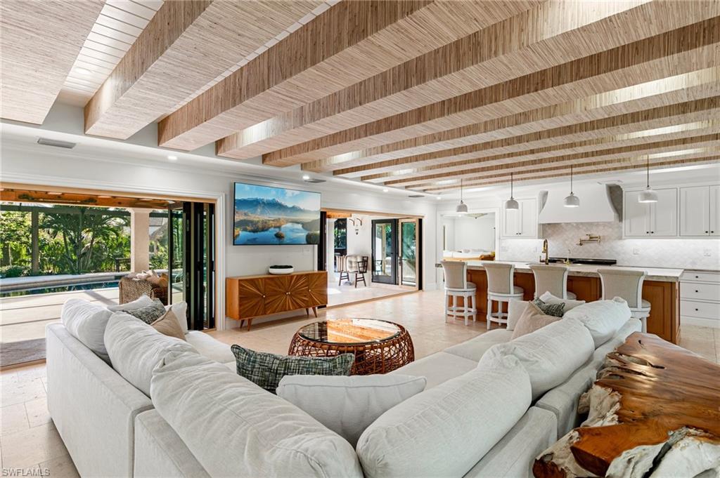 MARCO BEACH - Residential