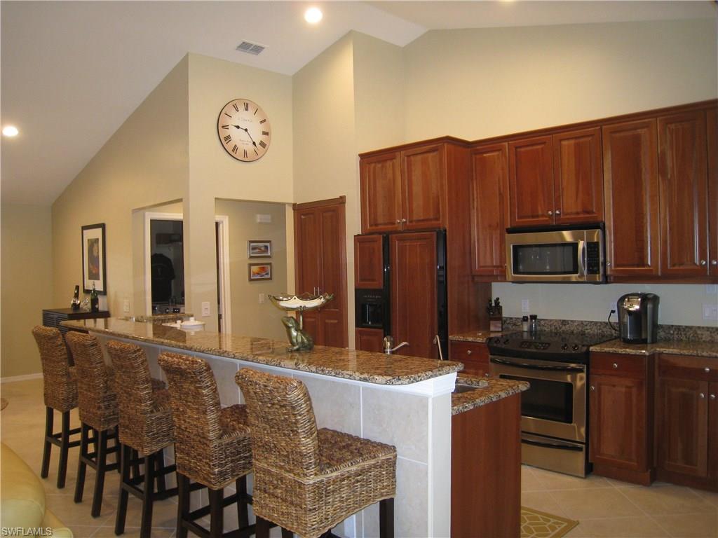 RIVERSIDE YACHT CLUB - Residential