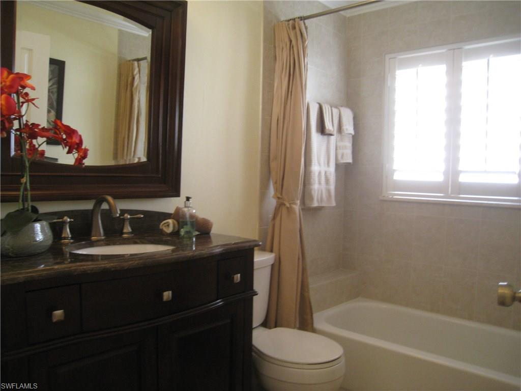 RIVERSIDE YACHT CLUB - Residential