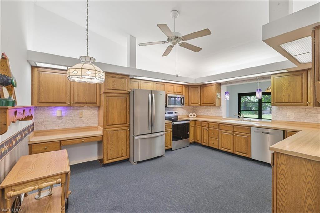1230 Arcola DR