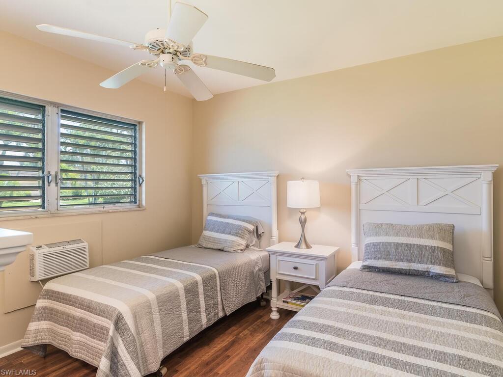 SEABREEZE APTS - Residential