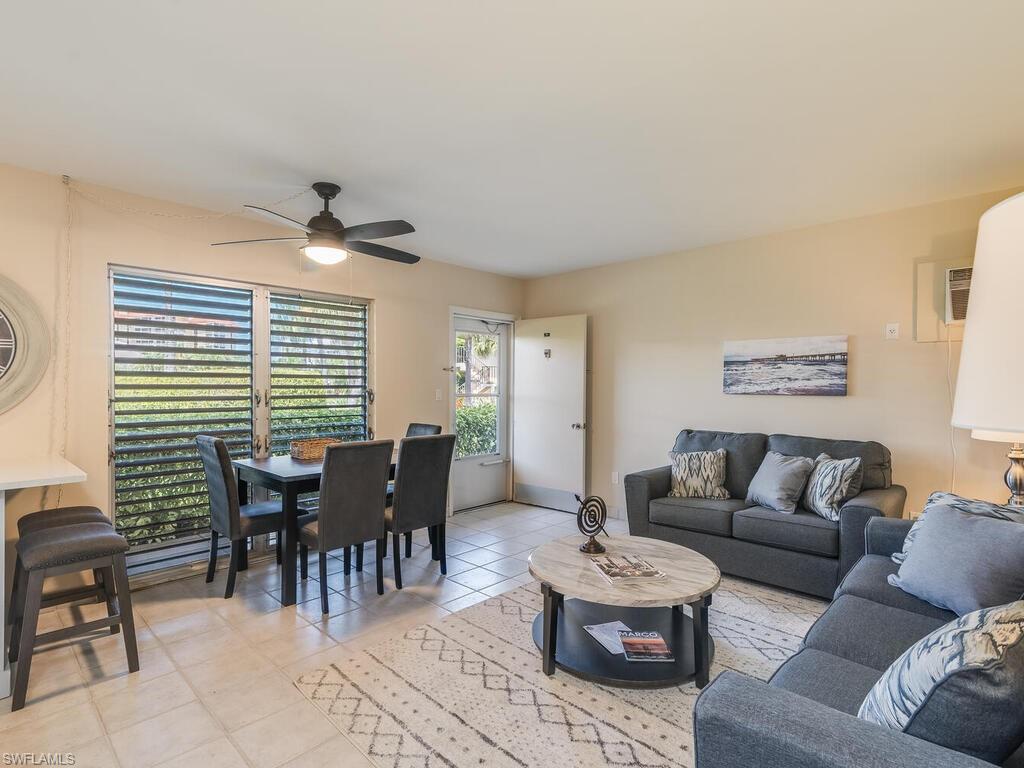 SEABREEZE APTS - Residential