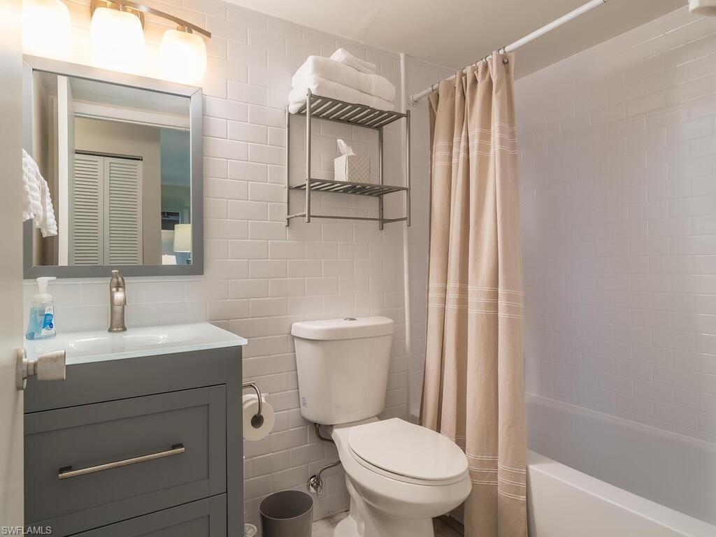 SEABREEZE APTS - Residential