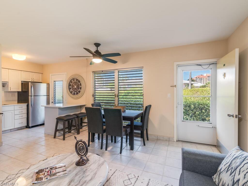 SEABREEZE APTS - Residential