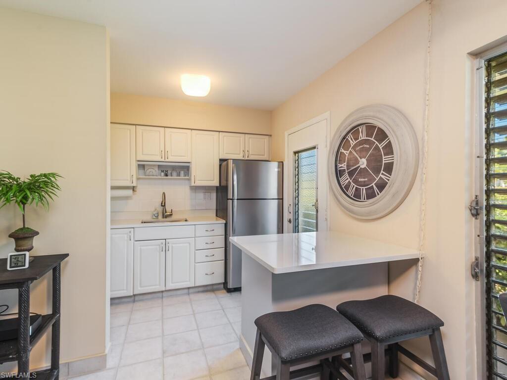 SEABREEZE APTS - Residential