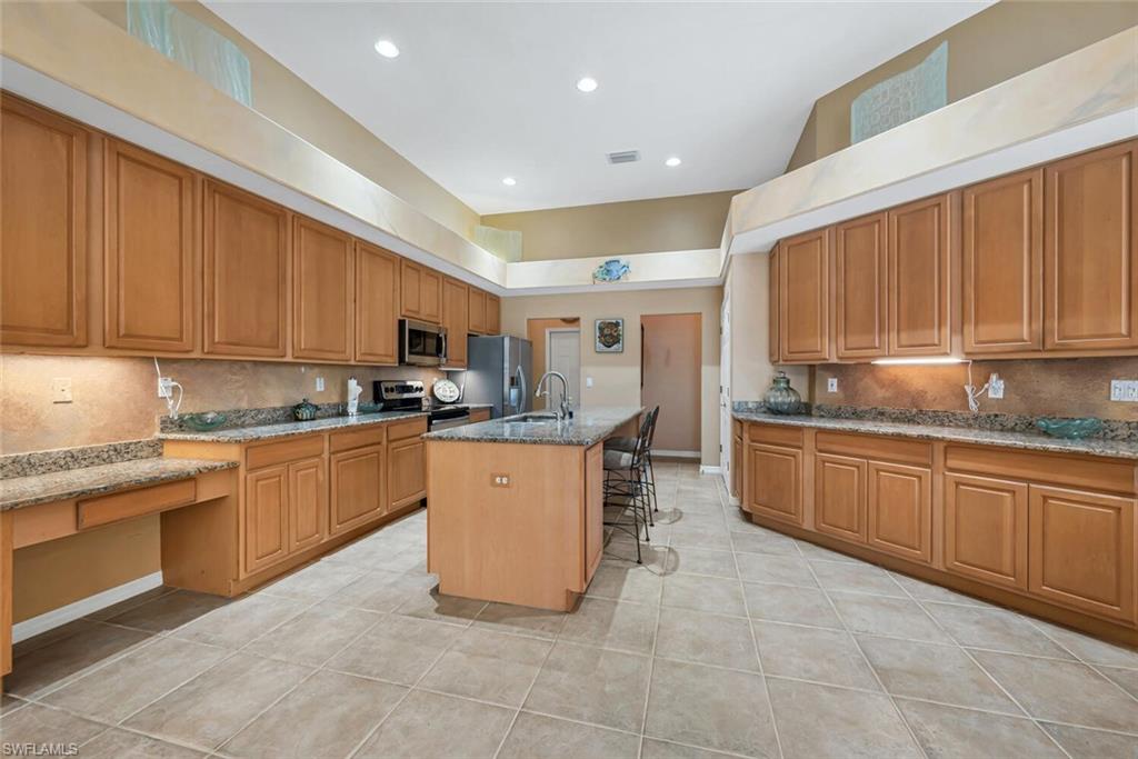 WHISPERING RIDGE - Residential