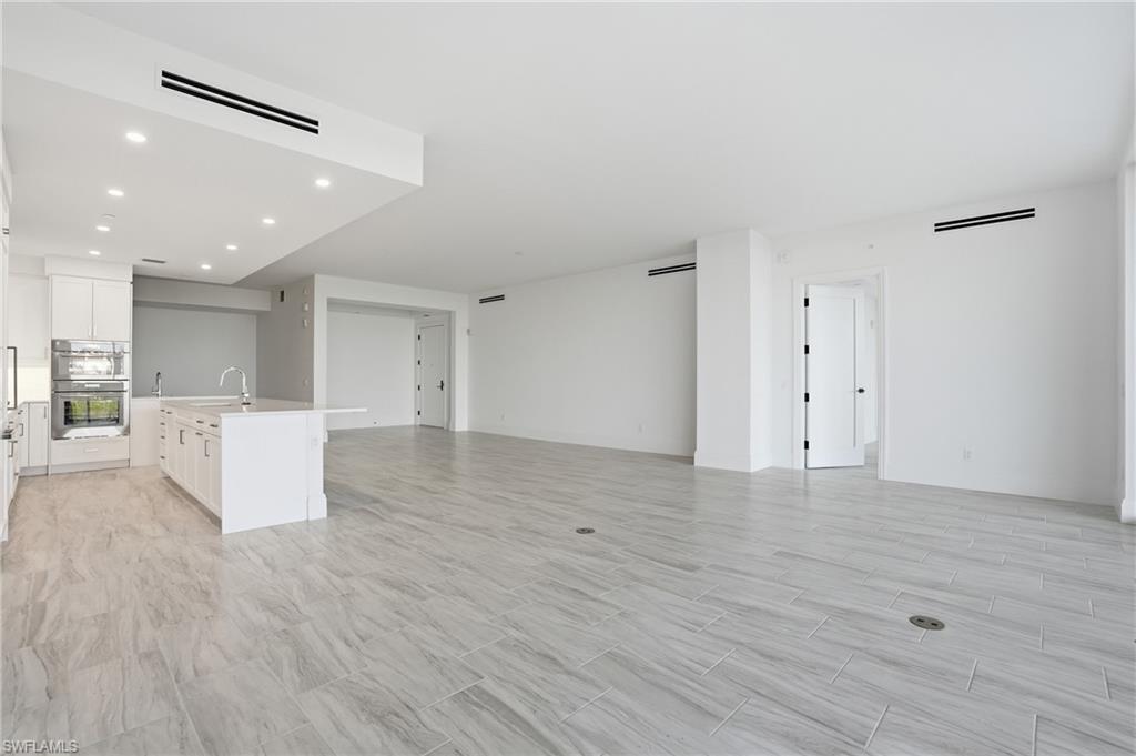 INFINITY AT THE COLONY - Residential