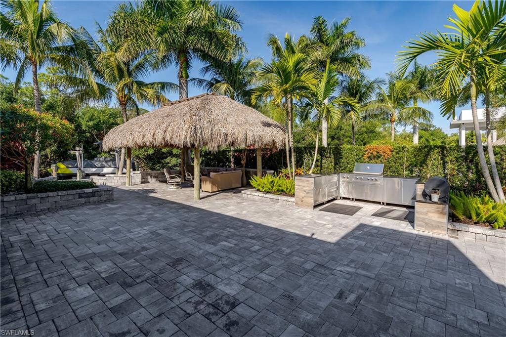 NAPLES MOTORCOACH RESORT - Land