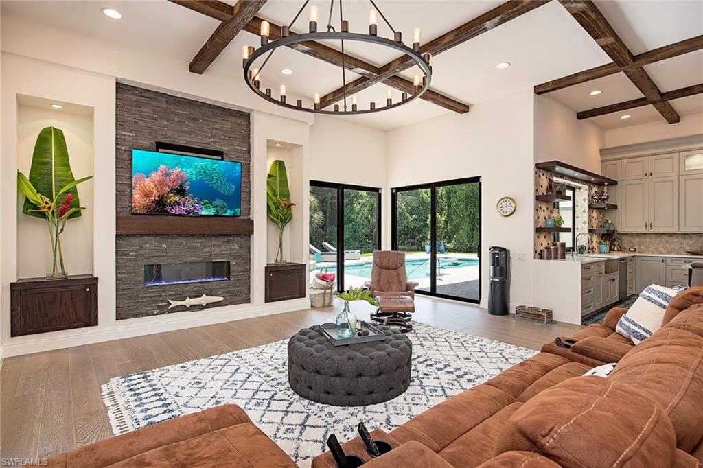 PINE RIDGE - Residential