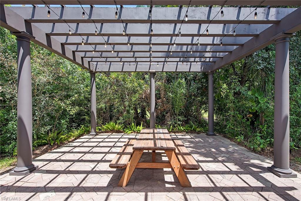 PINE RIDGE - Residential