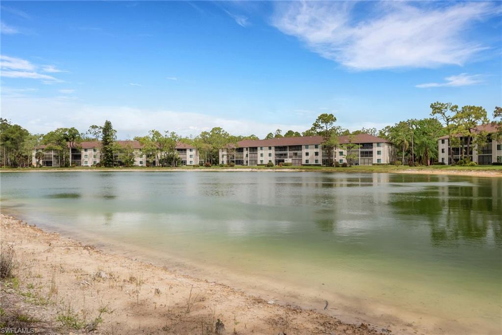 DEAUVILLE LAKE CLUB - Residential