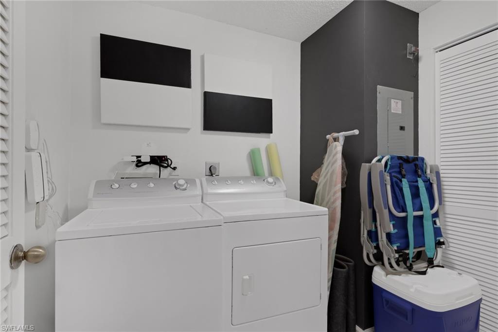 DEAUVILLE LAKE CLUB - Residential