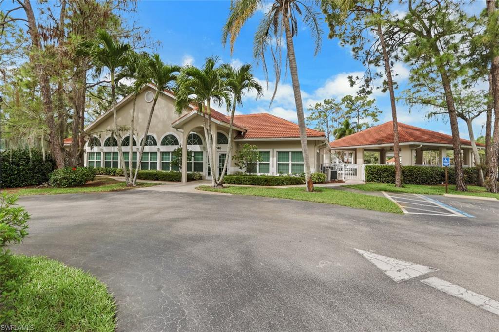 DEAUVILLE LAKE CLUB - Residential