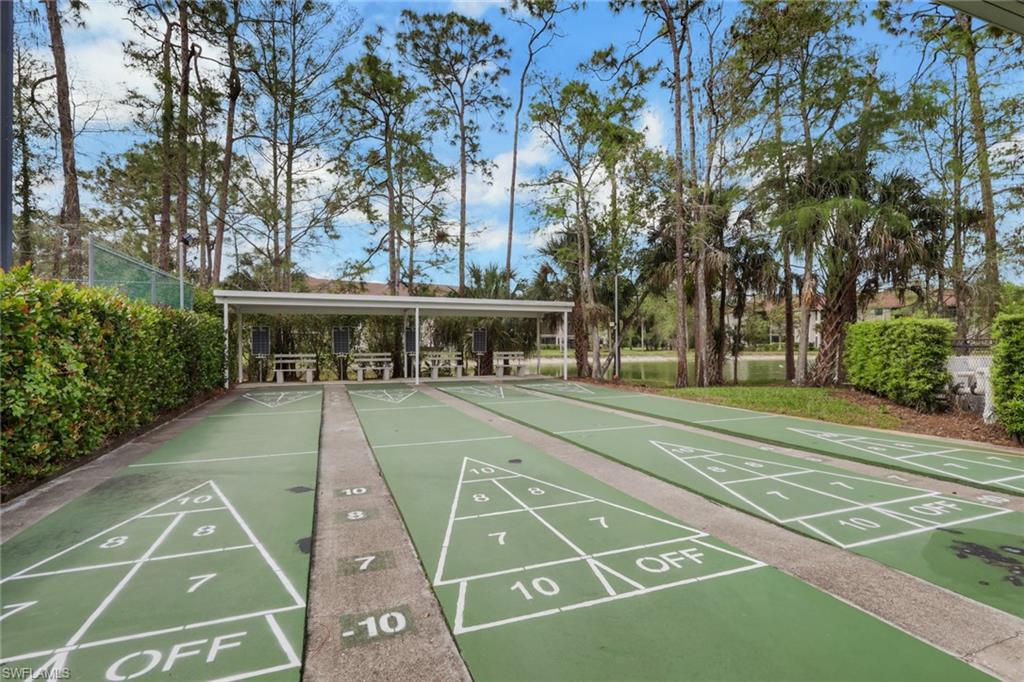 DEAUVILLE LAKE CLUB - Residential