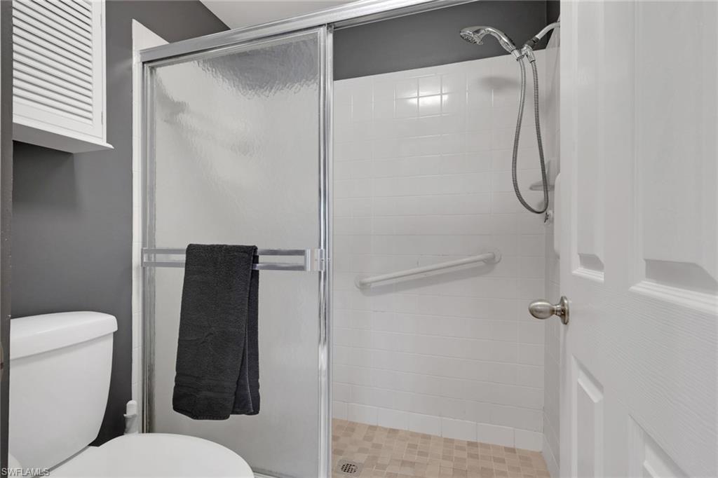 DEAUVILLE LAKE CLUB - Residential