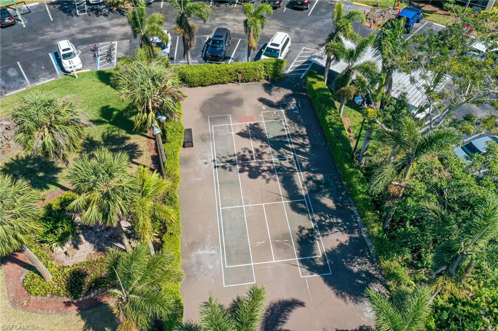 VENETIAN PALMS - Residential