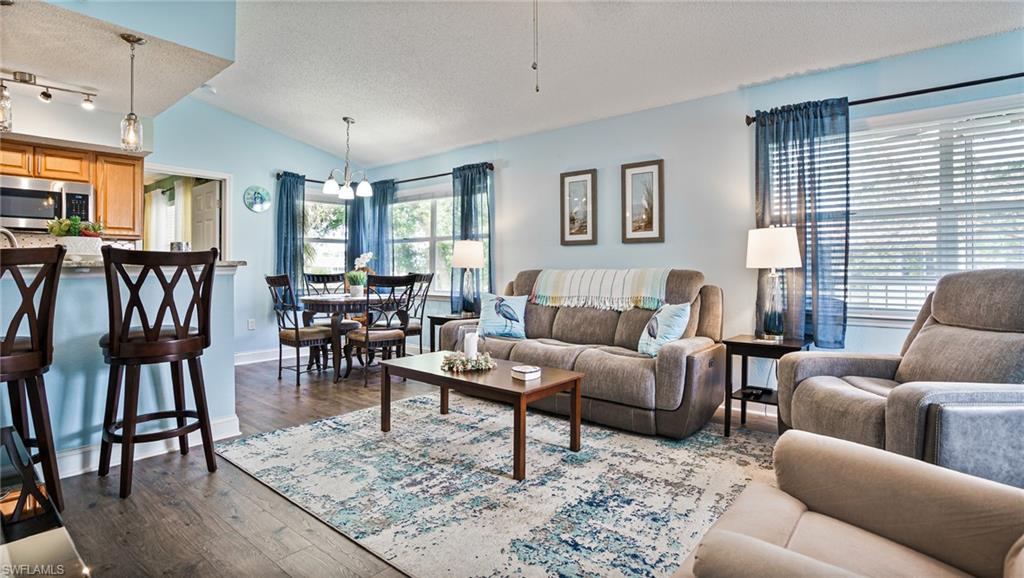 VENETIAN PALMS - Residential