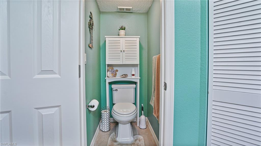 VENETIAN PALMS - Residential