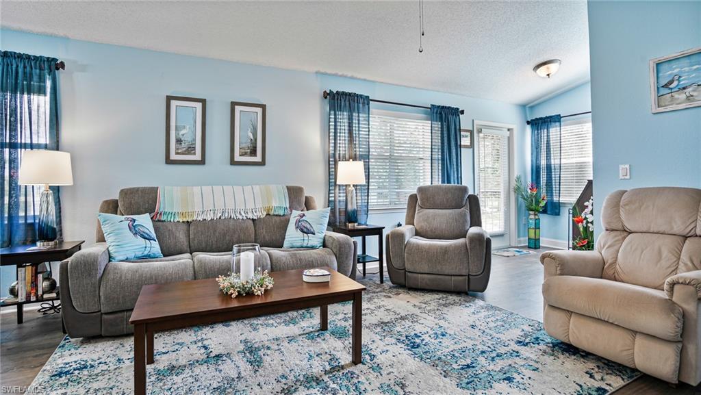 VENETIAN PALMS - Residential