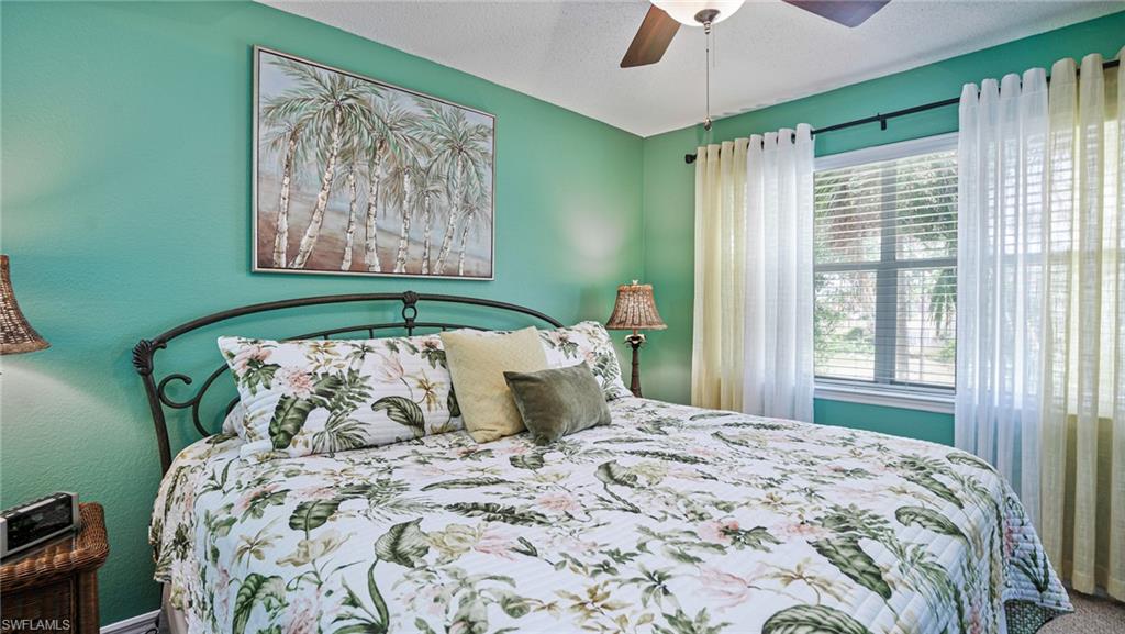 VENETIAN PALMS - Residential