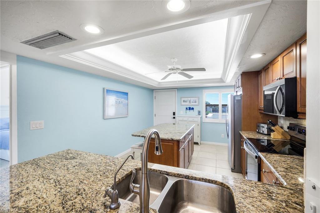 POINTE SANTO DE SANIBEL CONDO - Residential Lease