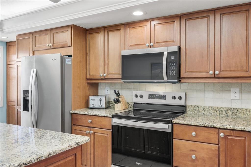 POINTE SANTO DE SANIBEL CONDO - Residential Lease