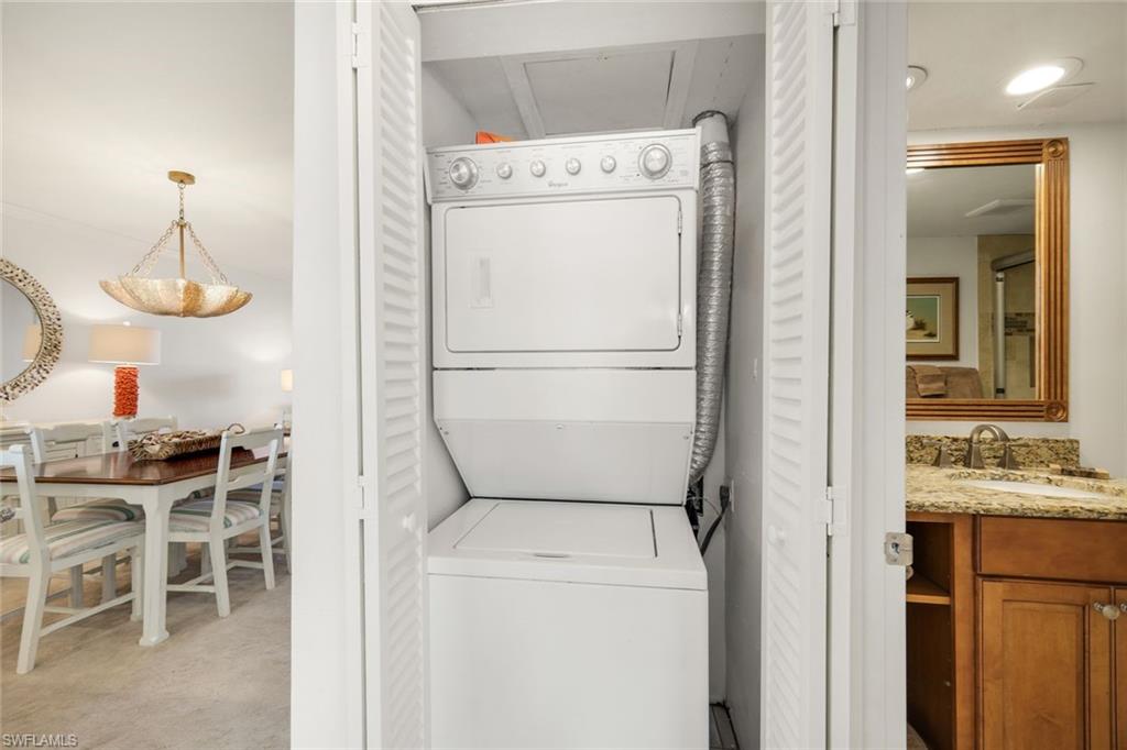 POINTE SANTO DE SANIBEL CONDO - Residential Lease