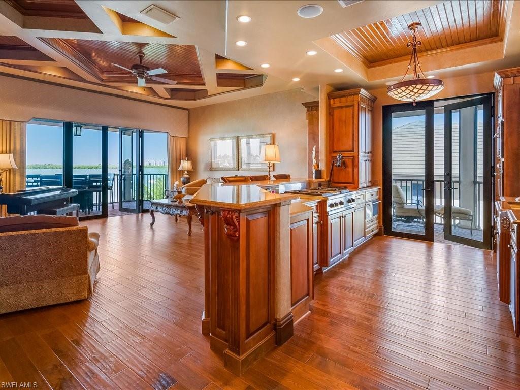 MARCO BEACH - Residential