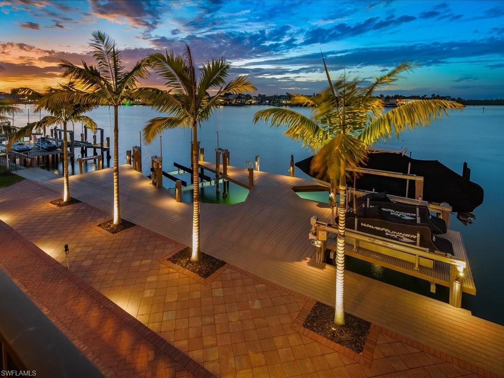 MARCO BEACH - Residential