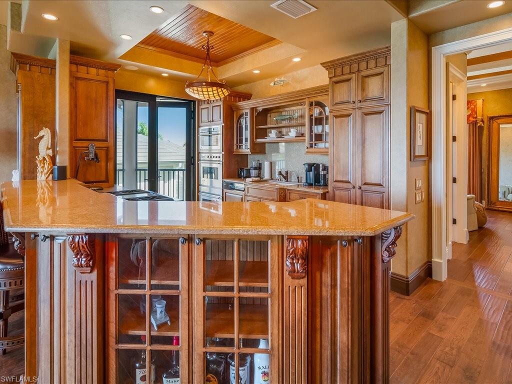 MARCO BEACH - Residential